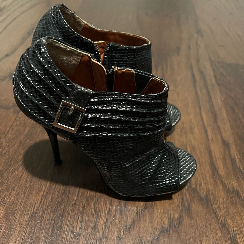 Bertinni Bootie Size 7 Black - Picture 4 of 6